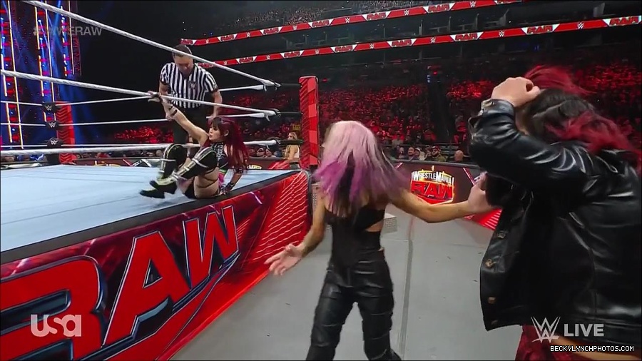 WWE_WrestleMania_Raw_2023_03_27_720p_HDTV_x264-NWCHD_mp4_000867921.jpg