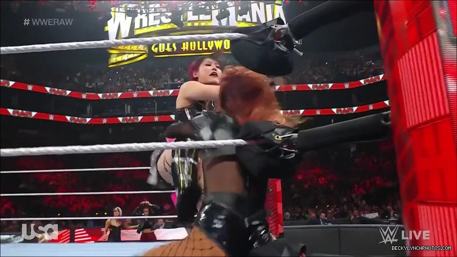 WWE_WrestleMania_Raw_2023_03_27_720p_HDTV_x264-NWCHD_mp4_000871925.jpg