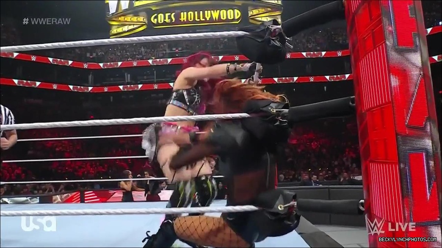 WWE_WrestleMania_Raw_2023_03_27_720p_HDTV_x264-NWCHD_mp4_000872726.jpg