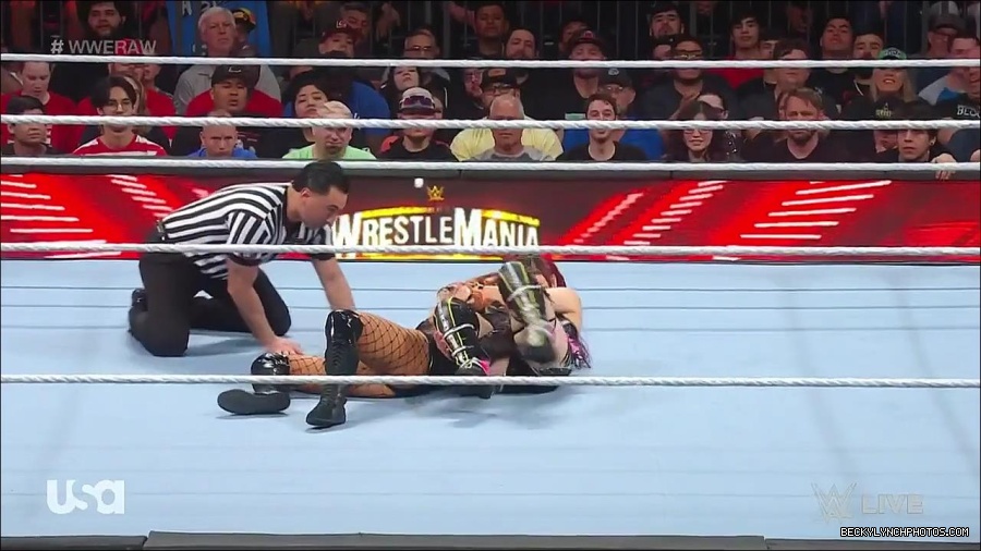 WWE_WrestleMania_Raw_2023_03_27_720p_HDTV_x264-NWCHD_mp4_000895148.jpg