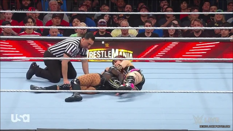 WWE_WrestleMania_Raw_2023_03_27_720p_HDTV_x264-NWCHD_mp4_000895949.jpg