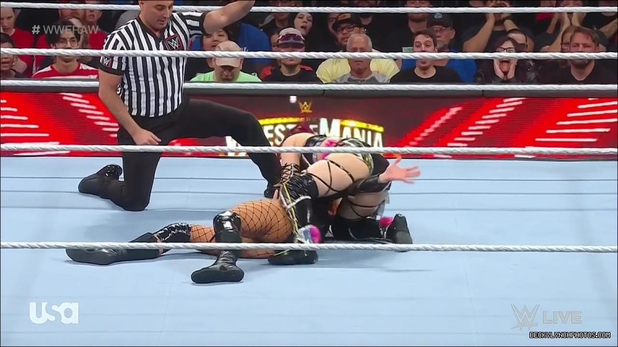WWE_WrestleMania_Raw_2023_03_27_720p_HDTV_x264-NWCHD_mp4_000897951.jpg