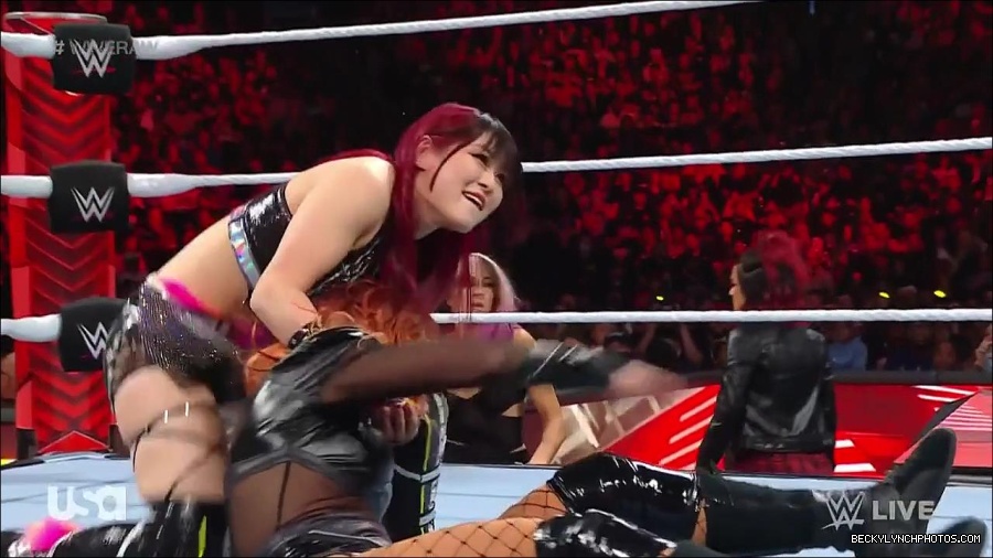 WWE_WrestleMania_Raw_2023_03_27_720p_HDTV_x264-NWCHD_mp4_000899953.jpg