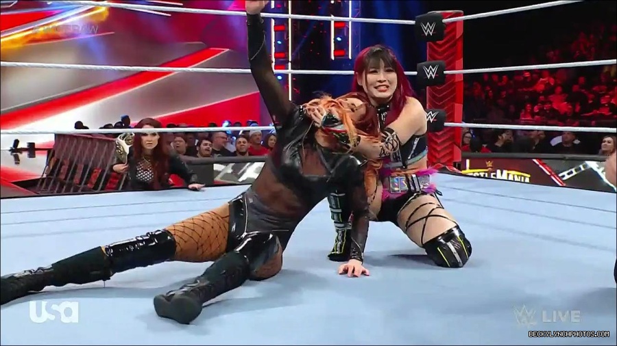 WWE_WrestleMania_Raw_2023_03_27_720p_HDTV_x264-NWCHD_mp4_000902756.jpg