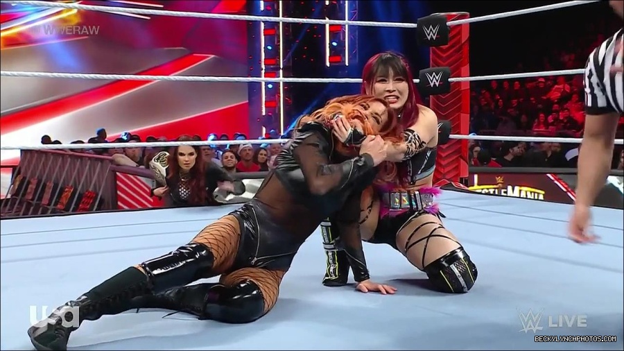 WWE_WrestleMania_Raw_2023_03_27_720p_HDTV_x264-NWCHD_mp4_000905158.jpg