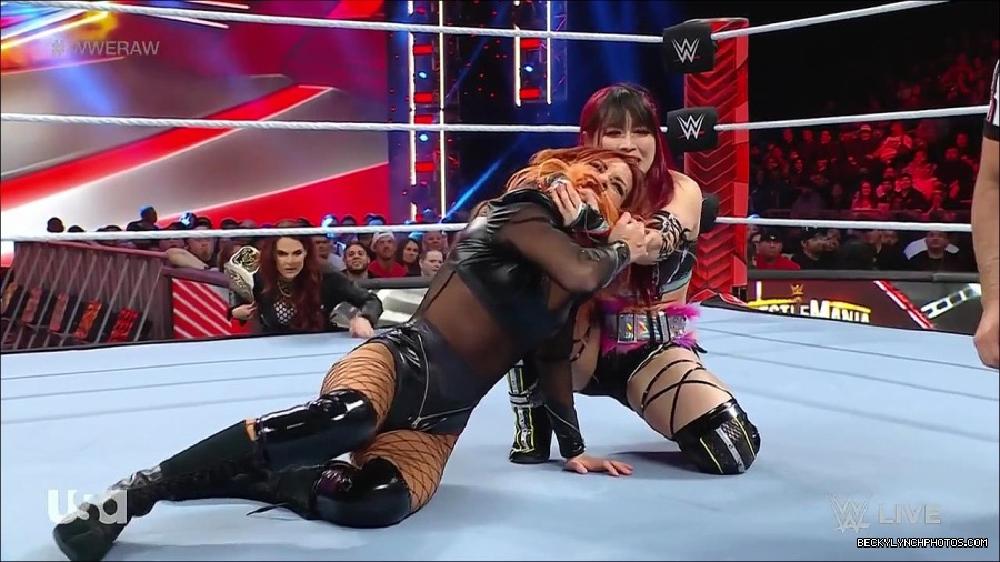 WWE_WrestleMania_Raw_2023_03_27_720p_HDTV_x264-NWCHD_mp4_000905559.jpg