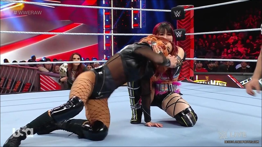 WWE_WrestleMania_Raw_2023_03_27_720p_HDTV_x264-NWCHD_mp4_000905959.jpg