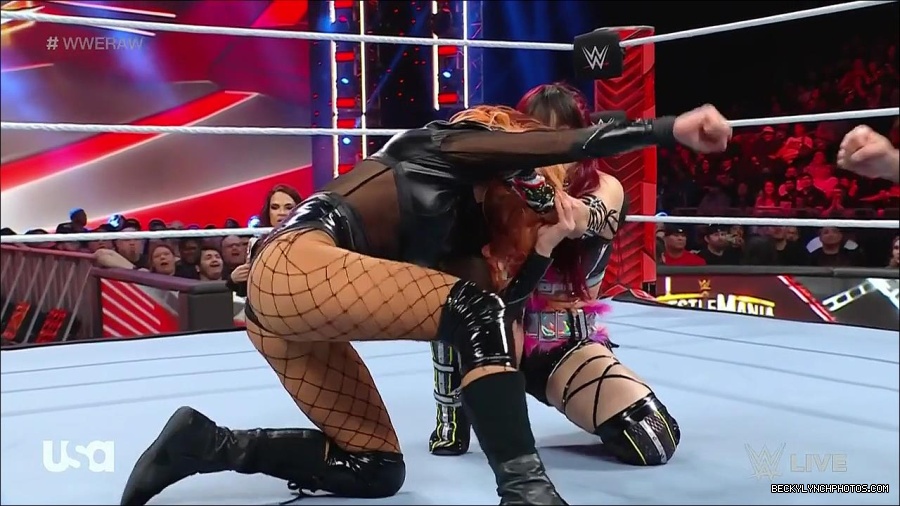 WWE_WrestleMania_Raw_2023_03_27_720p_HDTV_x264-NWCHD_mp4_000906760.jpg