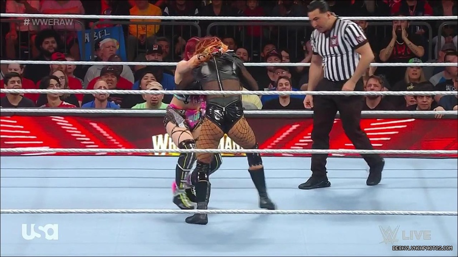 WWE_WrestleMania_Raw_2023_03_27_720p_HDTV_x264-NWCHD_mp4_000909963.jpg