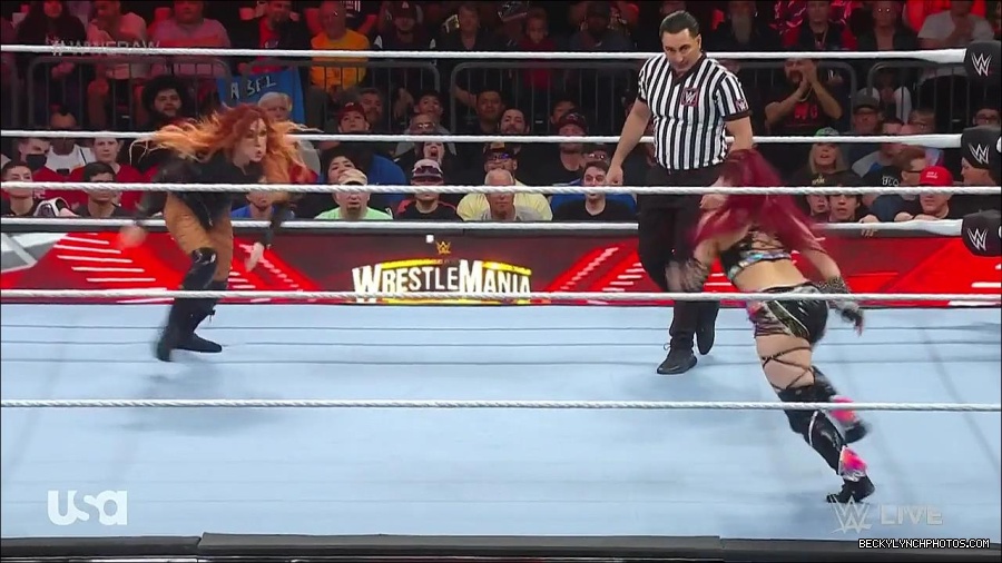 WWE_WrestleMania_Raw_2023_03_27_720p_HDTV_x264-NWCHD_mp4_000913967.jpg
