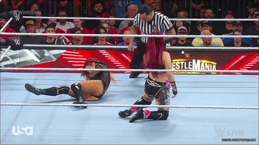 WWE_WrestleMania_Raw_2023_03_27_720p_HDTV_x264-NWCHD_mp4_000917971.jpg