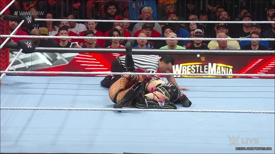 WWE_WrestleMania_Raw_2023_03_27_720p_HDTV_x264-NWCHD_mp4_000921975.jpg
