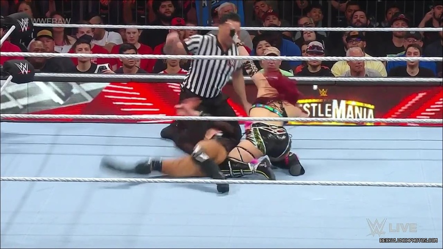 WWE_WrestleMania_Raw_2023_03_27_720p_HDTV_x264-NWCHD_mp4_000923176.jpg