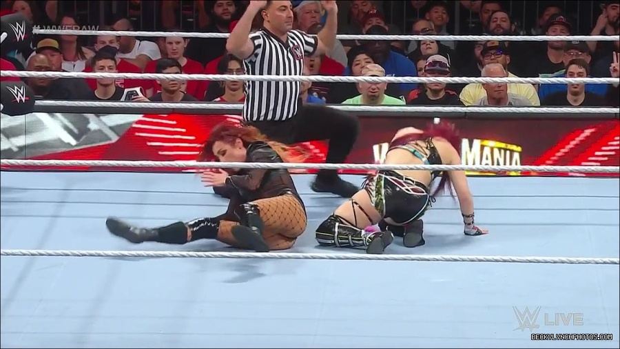 WWE_WrestleMania_Raw_2023_03_27_720p_HDTV_x264-NWCHD_mp4_000923577.jpg