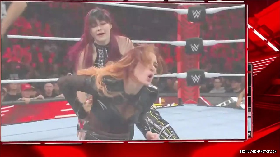WWE_WrestleMania_Raw_2023_03_27_720p_HDTV_x264-NWCHD_mp4_000930383.jpg