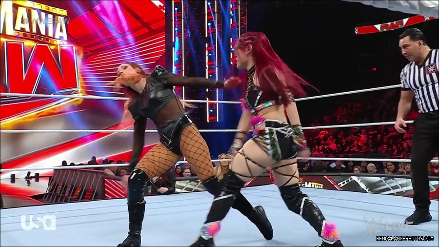 WWE_WrestleMania_Raw_2023_03_27_720p_HDTV_x264-NWCHD_mp4_000948001.jpg