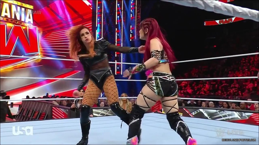 WWE_WrestleMania_Raw_2023_03_27_720p_HDTV_x264-NWCHD_mp4_000951204.jpg