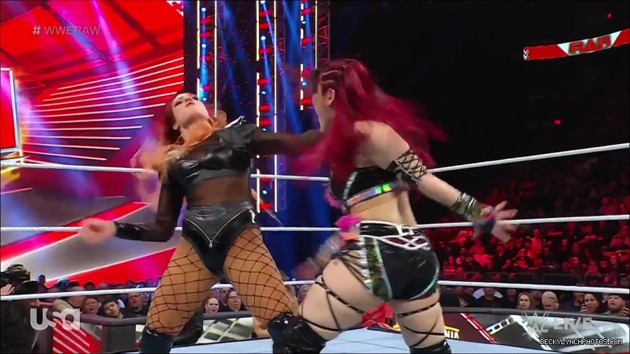 WWE_WrestleMania_Raw_2023_03_27_720p_HDTV_x264-NWCHD_mp4_000953206.jpg