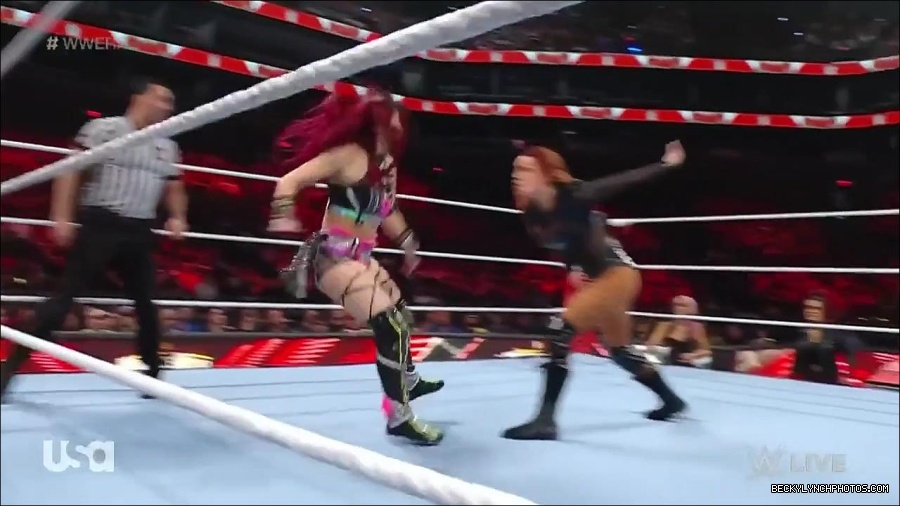 WWE_WrestleMania_Raw_2023_03_27_720p_HDTV_x264-NWCHD_mp4_000960413.jpg