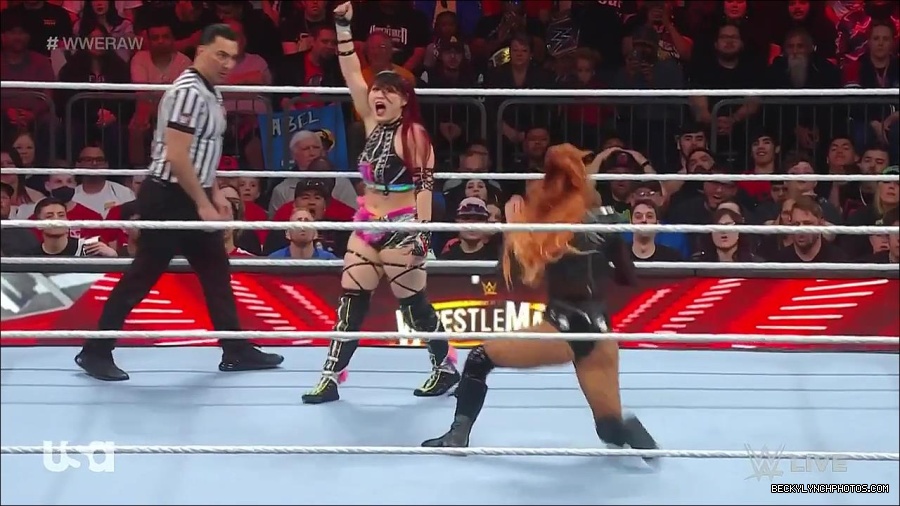 WWE_WrestleMania_Raw_2023_03_27_720p_HDTV_x264-NWCHD_mp4_000962415.jpg