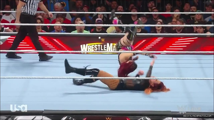 WWE_WrestleMania_Raw_2023_03_27_720p_HDTV_x264-NWCHD_mp4_000969623.jpg