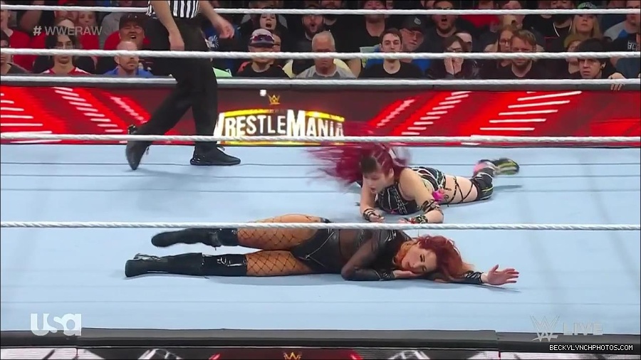 WWE_WrestleMania_Raw_2023_03_27_720p_HDTV_x264-NWCHD_mp4_000970423.jpg