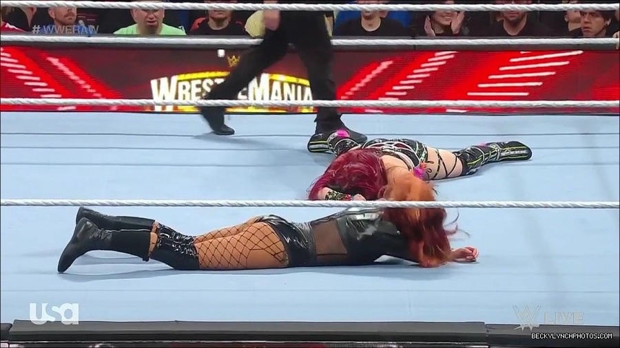 WWE_WrestleMania_Raw_2023_03_27_720p_HDTV_x264-NWCHD_mp4_000972025.jpg
