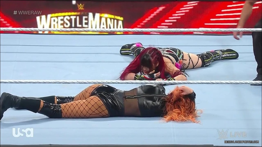 WWE_WrestleMania_Raw_2023_03_27_720p_HDTV_x264-NWCHD_mp4_000974427.jpg