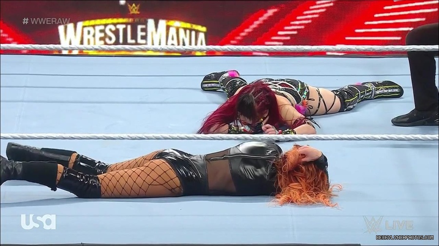 WWE_WrestleMania_Raw_2023_03_27_720p_HDTV_x264-NWCHD_mp4_000975629.jpg