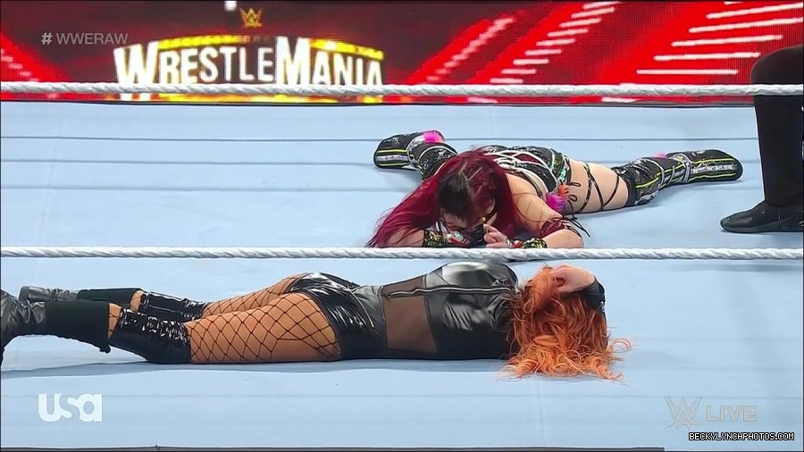 WWE_WrestleMania_Raw_2023_03_27_720p_HDTV_x264-NWCHD_mp4_000976029.jpg