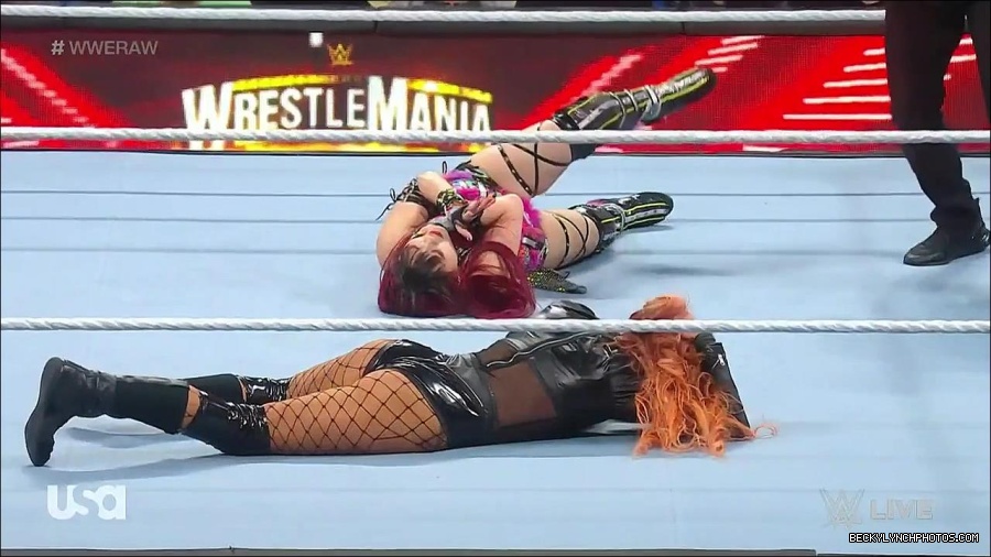 WWE_WrestleMania_Raw_2023_03_27_720p_HDTV_x264-NWCHD_mp4_000980033.jpg