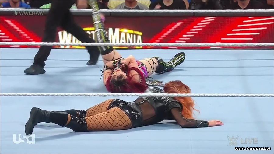 WWE_WrestleMania_Raw_2023_03_27_720p_HDTV_x264-NWCHD_mp4_000981635.jpg