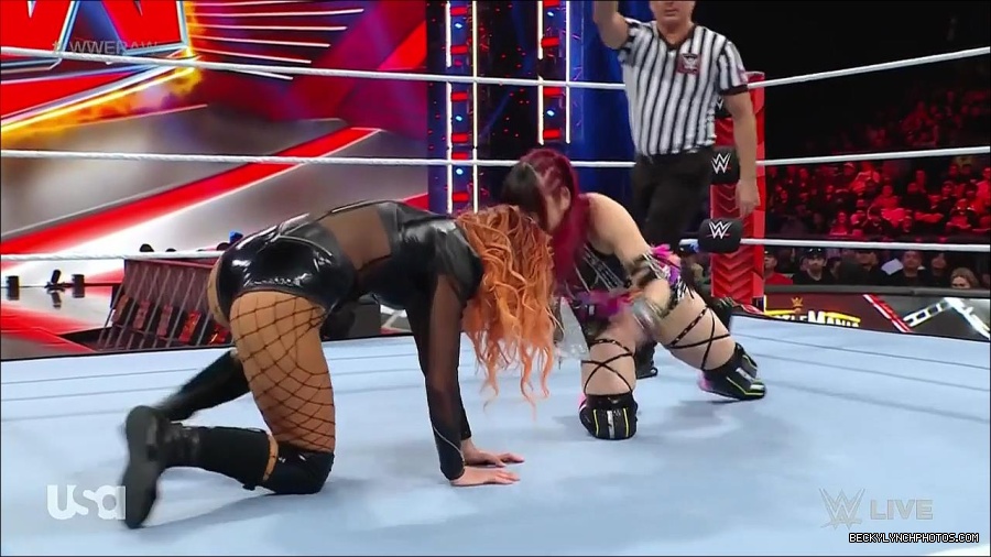 WWE_WrestleMania_Raw_2023_03_27_720p_HDTV_x264-NWCHD_mp4_000986439.jpg