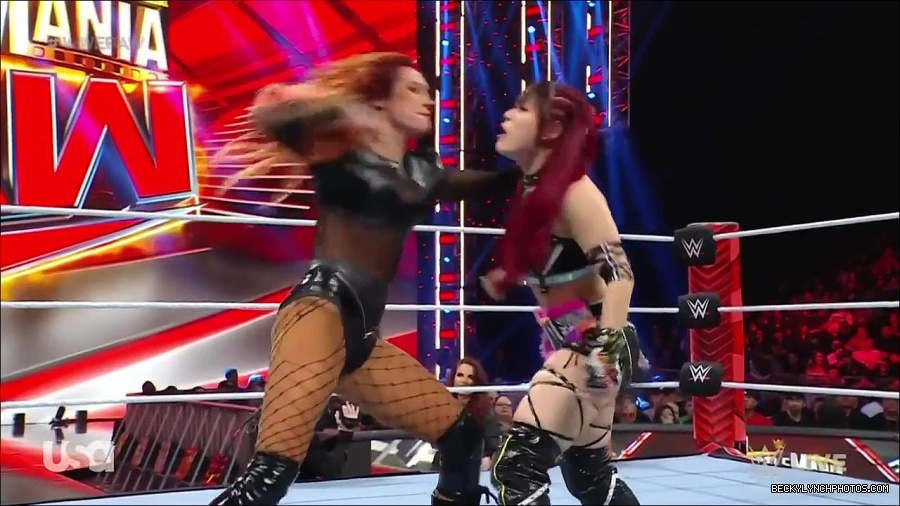 WWE_WrestleMania_Raw_2023_03_27_720p_HDTV_x264-NWCHD_mp4_000988041.jpg