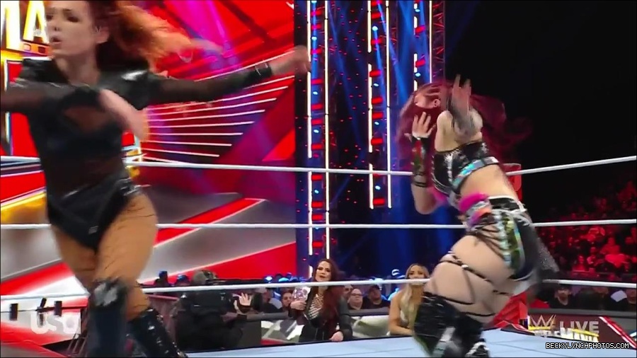 WWE_WrestleMania_Raw_2023_03_27_720p_HDTV_x264-NWCHD_mp4_000988842.jpg