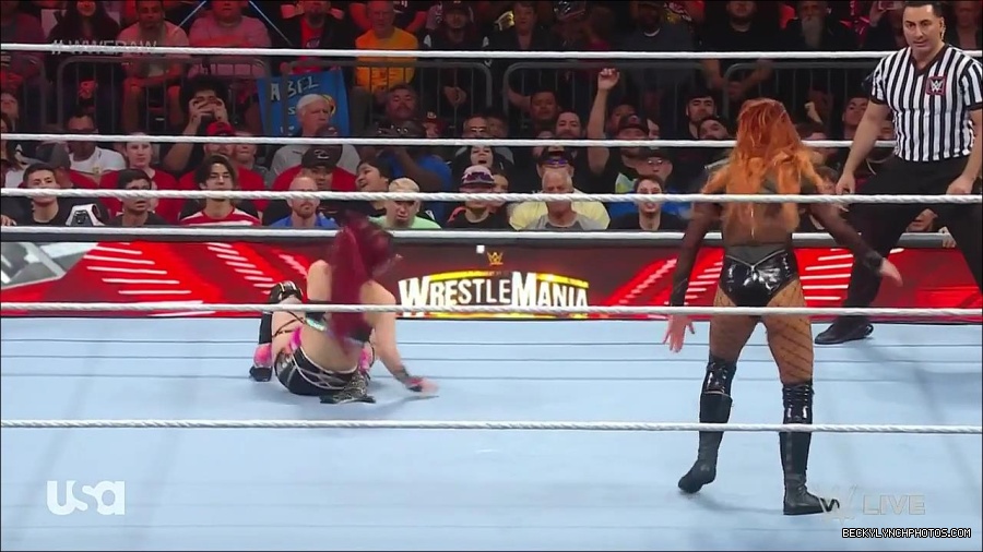 WWE_WrestleMania_Raw_2023_03_27_720p_HDTV_x264-NWCHD_mp4_001000053.jpg
