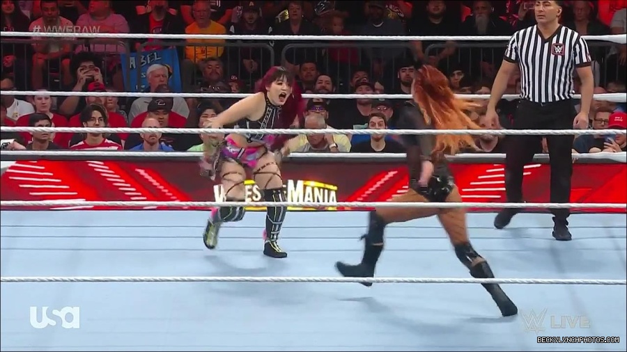 WWE_WrestleMania_Raw_2023_03_27_720p_HDTV_x264-NWCHD_mp4_001001254.jpg