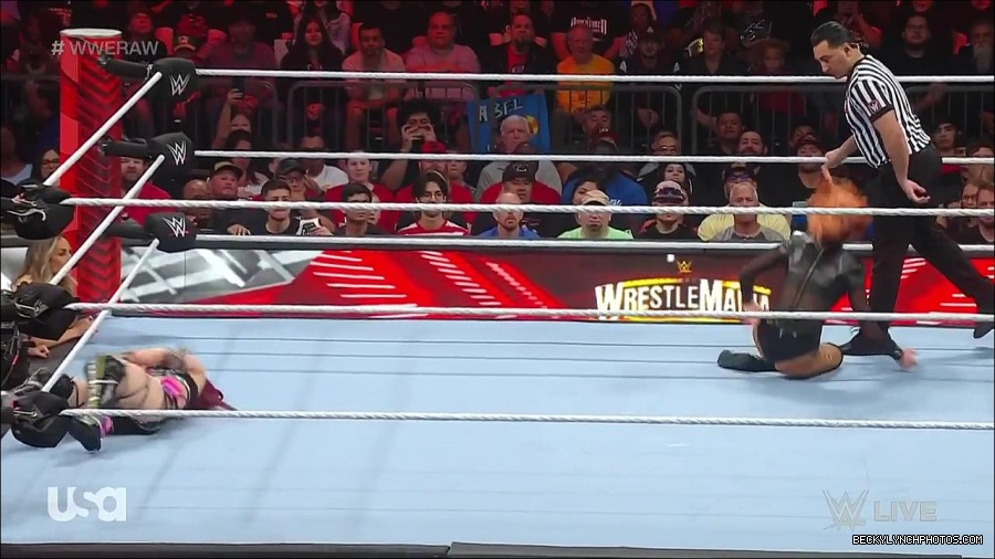 WWE_WrestleMania_Raw_2023_03_27_720p_HDTV_x264-NWCHD_mp4_001004057.jpg
