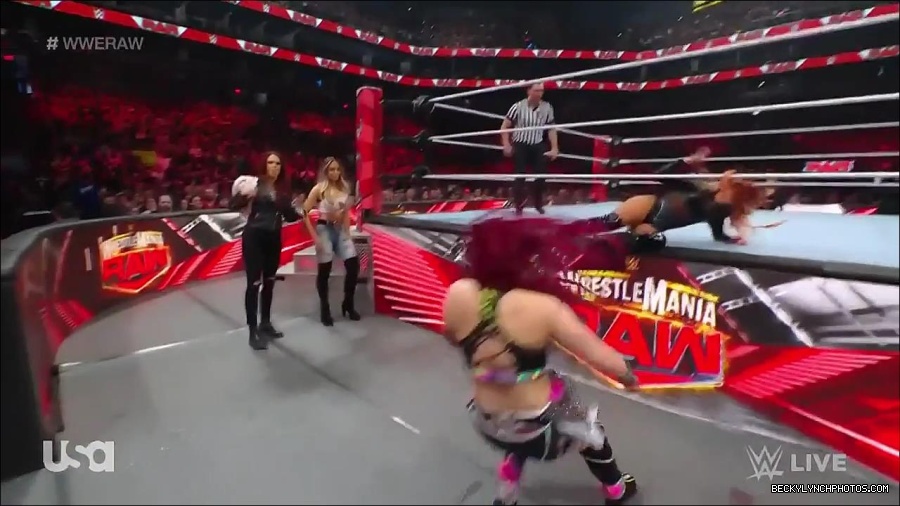 WWE_WrestleMania_Raw_2023_03_27_720p_HDTV_x264-NWCHD_mp4_001010463.jpg