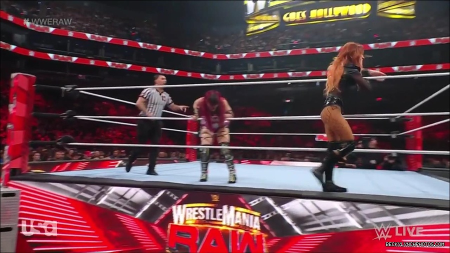 WWE_WrestleMania_Raw_2023_03_27_720p_HDTV_x264-NWCHD_mp4_001031685.jpg