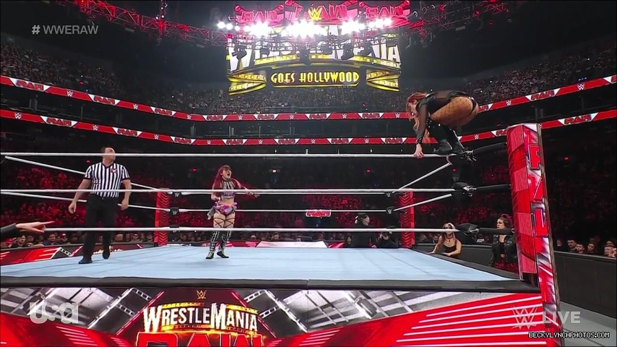 WWE_WrestleMania_Raw_2023_03_27_720p_HDTV_x264-NWCHD_mp4_001035689.jpg