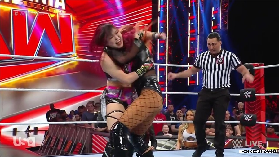WWE_WrestleMania_Raw_2023_03_27_720p_HDTV_x264-NWCHD_mp4_001041294.jpg