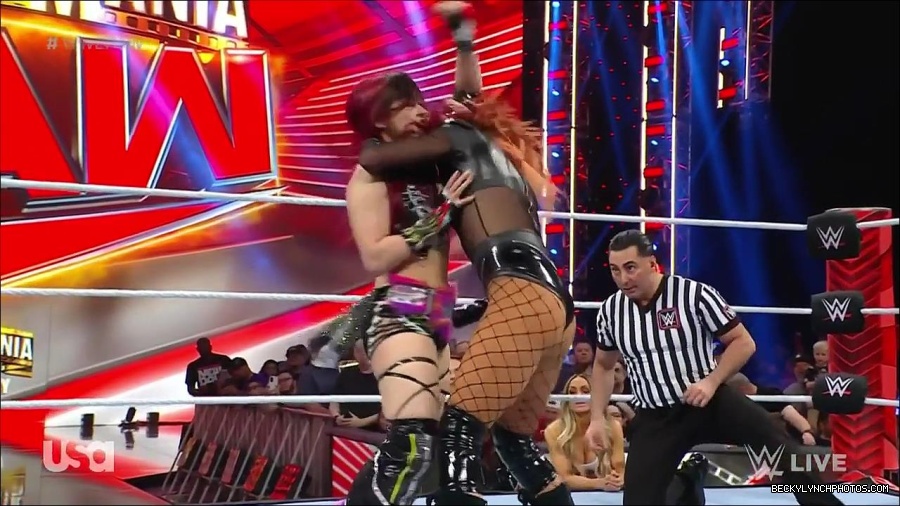 WWE_WrestleMania_Raw_2023_03_27_720p_HDTV_x264-NWCHD_mp4_001042495.jpg
