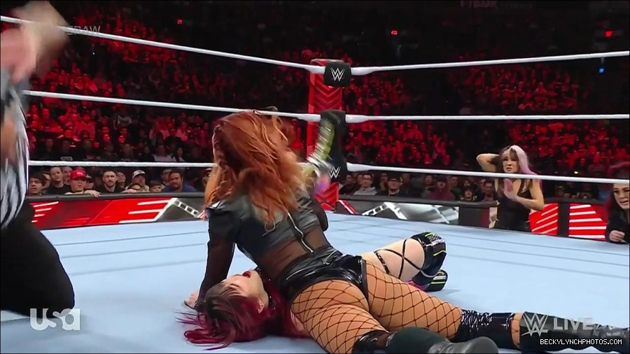 WWE_WrestleMania_Raw_2023_03_27_720p_HDTV_x264-NWCHD_mp4_001049302.jpg