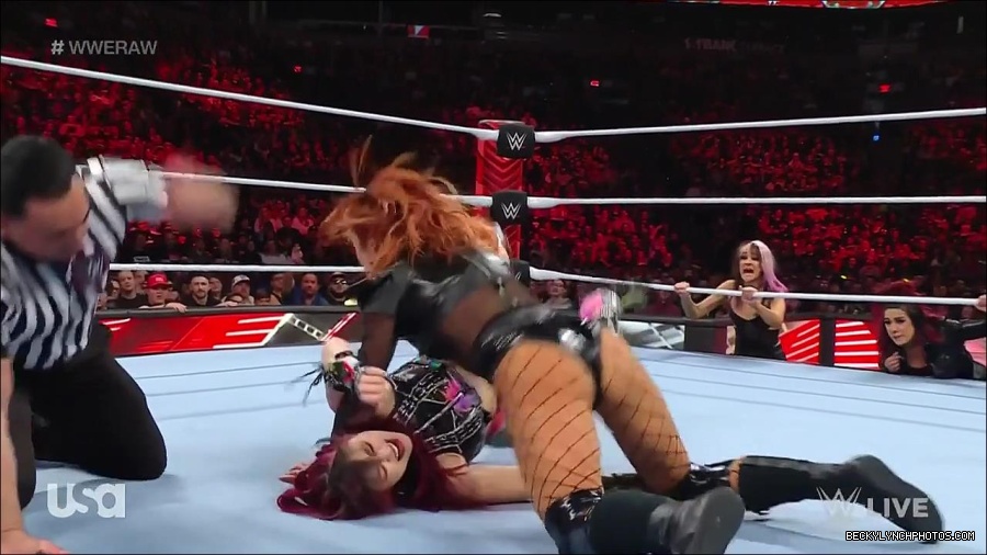 WWE_WrestleMania_Raw_2023_03_27_720p_HDTV_x264-NWCHD_mp4_001050103.jpg
