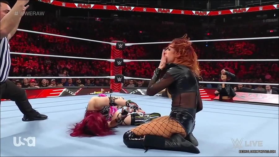 WWE_WrestleMania_Raw_2023_03_27_720p_HDTV_x264-NWCHD_mp4_001051304.jpg