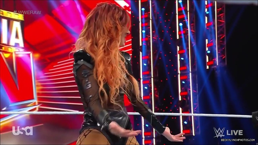 WWE_WrestleMania_Raw_2023_03_27_720p_HDTV_x264-NWCHD_mp4_001058912.jpg