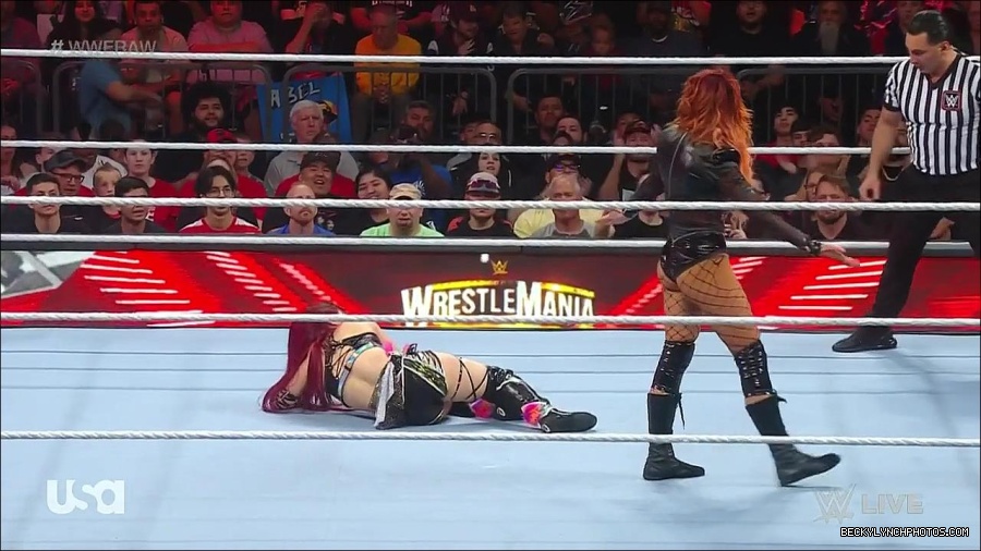 WWE_WrestleMania_Raw_2023_03_27_720p_HDTV_x264-NWCHD_mp4_001059713.jpg