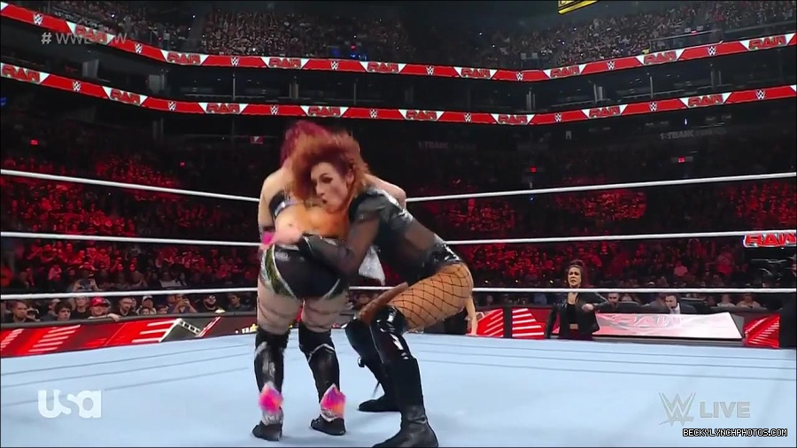 WWE_WrestleMania_Raw_2023_03_27_720p_HDTV_x264-NWCHD_mp4_001067320.jpg