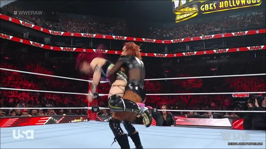 WWE_WrestleMania_Raw_2023_03_27_720p_HDTV_x264-NWCHD_mp4_001068121.jpg